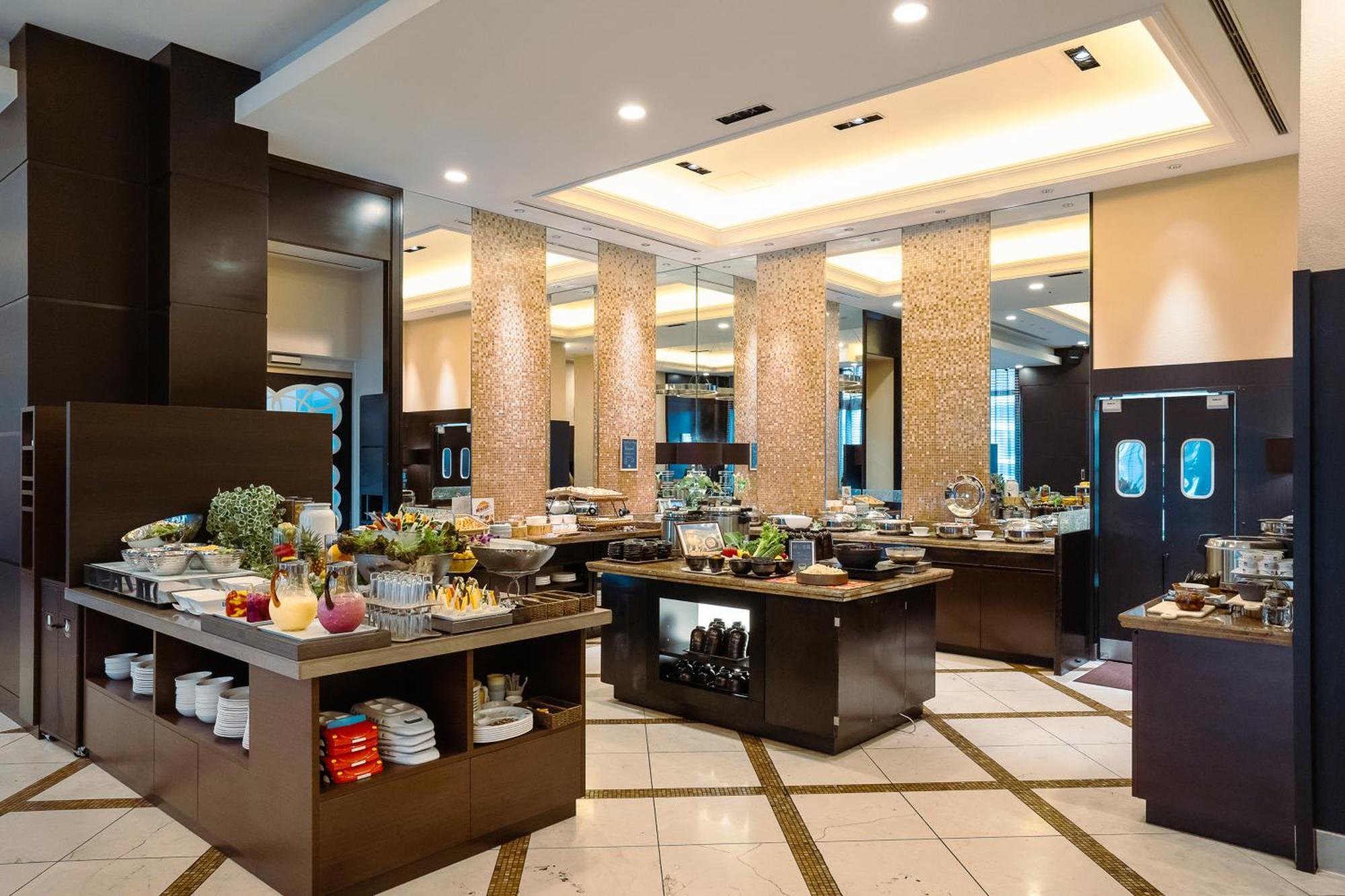 Doubletree By Hilton Naha Hotel Exterior photo